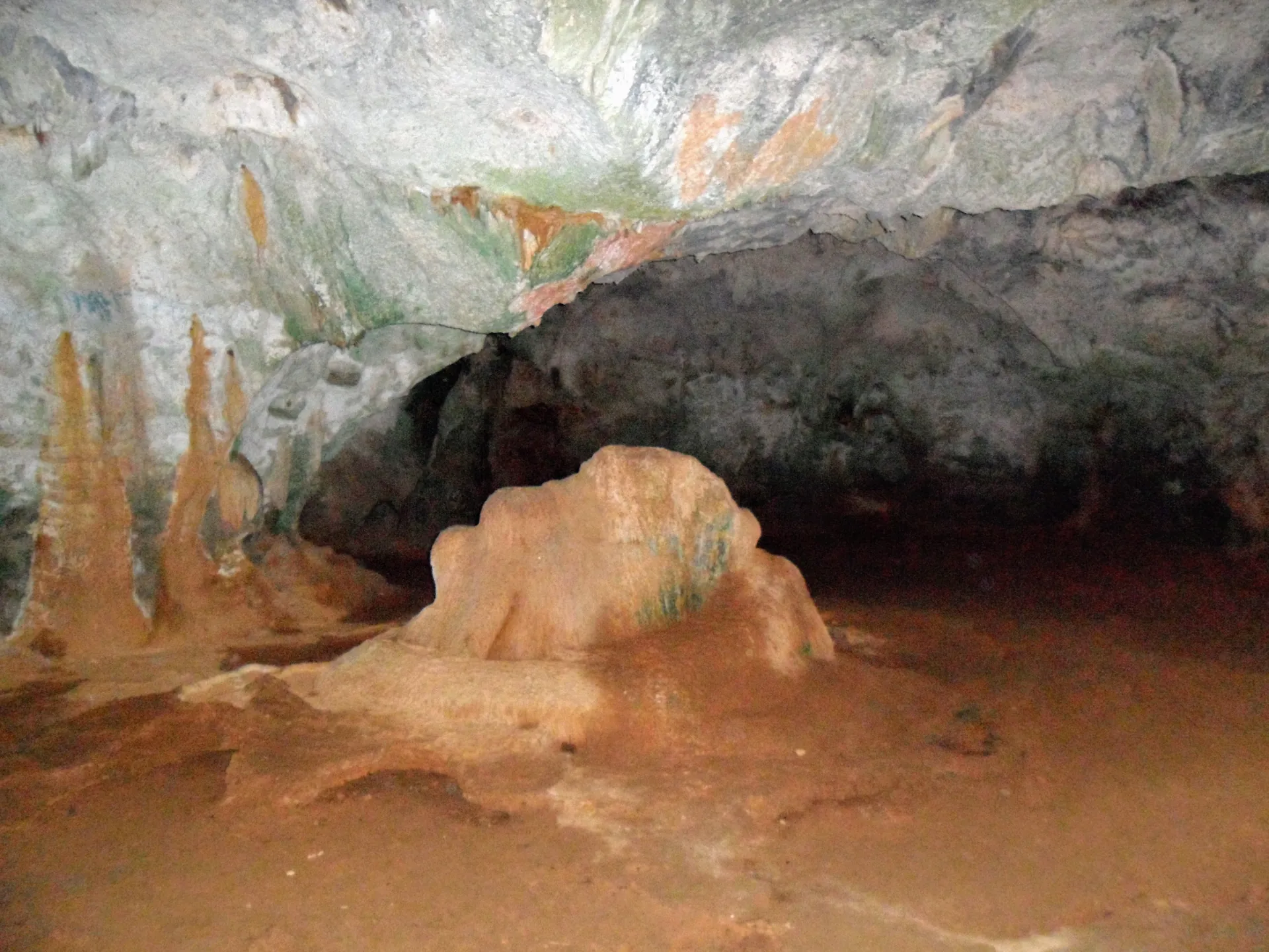 Chambers Quadirikiri Cave Arikok National park Santa Cruz Aruba